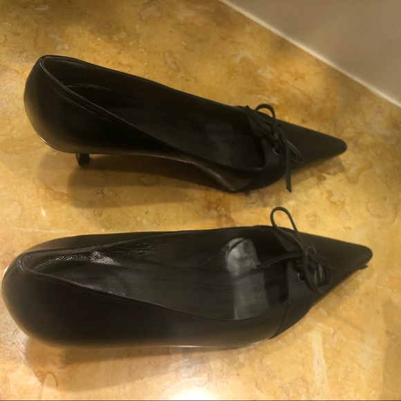 Authentic Gucci Black Leather Pumps with Dust Bag - Picture 5 of 13